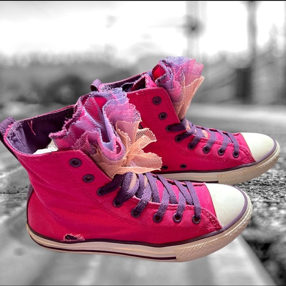 Converse Girls All Star Chuck Taylor Distressed Pink Party Hi Top Sneakers 4 - Picture 6 of 16